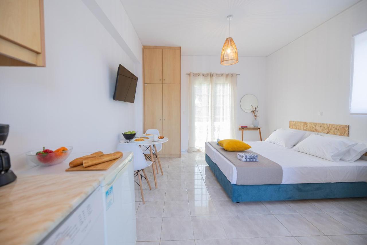 White House Studios & Apartments Argostoli  Eksteriør billede